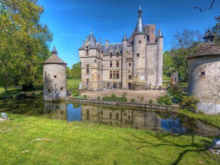 Apartment Dans Les Dependances Du Chateau Agonges